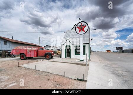 Un vecchio distributore di benzina Texaco a Rawlins, Wyoming, USA Foto Stock