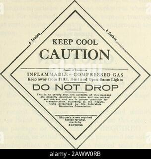 Le norme per il trasporto di esplosivi e di altri articoli pericolosi per trasporto merci ed espresso e come bagaglio, comprese le specifiche per i container di trasporto, descritte nell'atto del 4 marzo 1921, che vincolano tutti i vettori comuni impegnati nel commercio interstatale o estero; E su tutti i caricatori che effettuano spedizioni via tali vettori via via via via via via via via via via via via via via via via via via via via via via via via via via via via via via . ETICHETTA GIALLA PER MATERIALI OSSIDANTI INFIAMMABILI SOUDSAND. (DIMENSIONI RIDOTTE) AETICLES PERICOLOSI PER ESPRESSO. 137. ETICHETTA ROSSA PER GAS INFIAMMABILI. (DIMENSIONI RIDOTTE) I Foto Stock