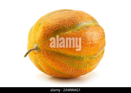 Colseup di frutta di melone maturo isolato su sfondo bianco Foto Stock