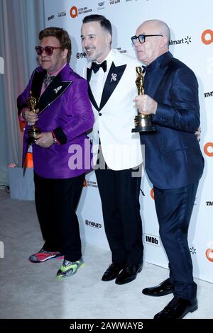 West Hollywood, California. 9th Feb, 2020. Elton John, David Arredare, Bernie Taupin Agli Arrivi Per Elton John Aids Foundation 28th Annual Academy Awards Viewing Party - Parte 3, The City Of West Hollywood Park, West Hollywood, Ca 9 Febbraio 2020. Credito: Priscilla Grant/Everett Collection/Alamy Live News Foto Stock