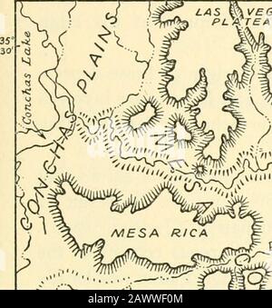 Collezioni varie Smithsonian . IT b1 r %i^( lu r» *?« r^.t w •d*i r&gt;=.* S^V; &lt; ?^^( •V .*N H pq •-M OS 5   ^UNA GEOLOGIA DEL SITO DI SAN JON - JUDSON II che si unisce è in terra erbosa pascolo e il bordo dell'escarpmentis frangiato con pinoni, e gini bassi. Al centro di questa vasca poco profonda è stato realizzato un modello da arroyos50 a 100 piedi di profondità (frontespiece e fig. 4). Le tre punte principali del modello punta sud, sud-ovest ed ovest. 103 ° 30 LAS &V£GASPLKTTEAU. HIGHPLAINS CENTRALE Foto Stock