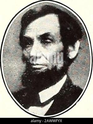 Statue di Abraham LincolnLincoln Memorial . © Harris & Ewing L'EROICA STATUA DEL PRESIDENTE MARTIRE NEL Lincoln MEMORIAL Lincoln Memorial Situato sul Mall, di fronte al Washington Monument. Aperto da q.oo A.M. alle 18:00 nei giorni feriali e festivi dalle 12:00 alle 18:00 la domenica. Il memorialto AbrahamLincoln, come thatato George Wash-ington, notcome in beingfinché il genera-tion aveva passedthat conosceva theman. Il 30 maggio 1922, William Howard Taft, per conto della Com-missione del Parco del Senato, ha presentato formalmente la thenation con il Lincoln Memorial, eretto attraverso l'abbonamento pubblico dal peop Foto Stock