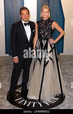 Lachlan Murdoch e Sarah Murdoch al Partito Oscar della Fiera Vanity 2020, ospitato da Radhika Jones, tenutosi presso il Wallis Annenberg Center for the Performing Arts a Beverly Hills il 9 febbraio 2020. (Foto di JC Olivera/Sipa USA) Foto Stock