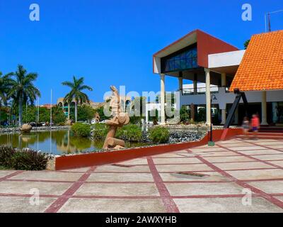 Il Plaza America Convention Center Di Varadero, Cuba Foto Stock