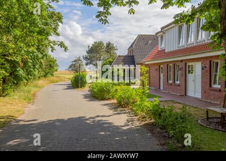 Impressione del villaggio di Spiekeroog che si trova sull'isola di Spiekeroog, una delle Isole Frisone orientali sulla costa del Mare del Nord della Germania Foto Stock