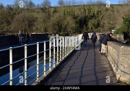 Kennett e Avon Canal ad Avoncliff vicino a Bath, Somerset UK Foto Stock