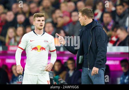 Calcio Monaco - Lipsia, Monaco Di Baviera 09 Febbraio 2020. Julian NAGELSMANN, team manager RB Leipzig, coach, Timo WERNER, RB Leipzig 11 FC BAYERN MUNICH - RB LEIPZIG - LE NORMATIVE DFL VIETANO L'USO DI FOTOGRAFIE come SEQUENZE DI IMMAGINI e/o QUASI-VIDEO - 1.German Soccer League , Monaco di Baviera, 09 febbraio 2020. Stagione 2019/2020, giorno della partita 21, FCB, München © Peter Schatz / Alamy Live News Foto Stock