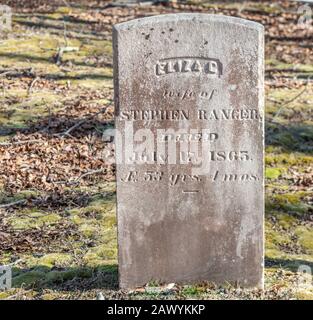 Tomba di pietra per Eliza Ranger in un cimitero privato East Hampton, a East Hampton, NY Foto Stock