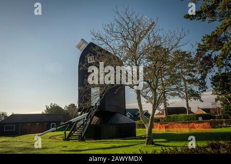 High Salvington Windmill A Worthing, West Sussex, Regno Unito Foto Stock