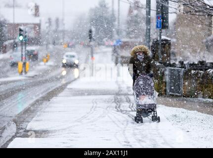 Hucknall, Nottinghamshire, Regno Unito. 10th febbraio 2020. Neve e vento forte attraversano le East Midlands. Credito: Ian Francis/Alamy Live News Foto Stock