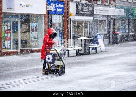 Hucknall, Nottinghamshire, Regno Unito. 10th febbraio 2020. Neve e vento forte attraversano le East Midlands. Credito: Ian Francis/Alamy Live News Foto Stock