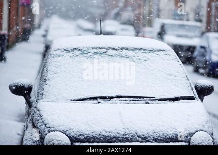 Hucknall, Nottinghamshire, Regno Unito. 10th febbraio 2020. Neve e vento forte attraversano le East Midlands. Credito: Ian Francis/Alamy Live News Foto Stock