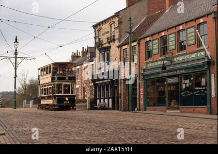 Museo Beamish 1900 's città con strade acciottolate Foto Stock