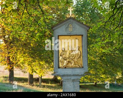 Kalvarienberg Frauenberg, Eichstätt, Altmühltal, Bayern, Deutschland | Eichstaett, Calvario Frauenberg, Altmuehltal, Baviera, Germania Foto Stock