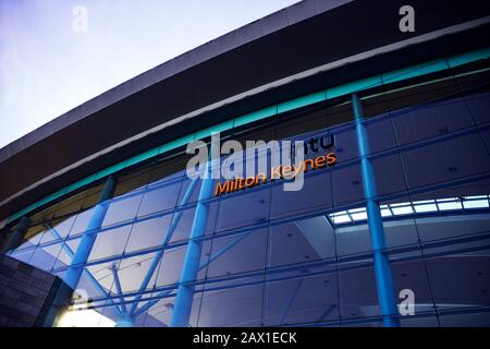 Segnaletica per l'intu centro commerciale nel centro di Milton Keynes Foto Stock