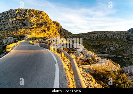 Strada a serpentina ma-2141, strada tortuosa per Sa Calobra, nel nord-ovest di Mallorca, Isole Baleari, Spagna, Foto Stock