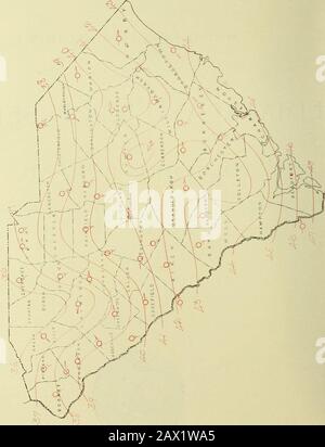 Dati Climatologici, Carolina Del Sud. COLUMBIA, S. C:WEATHKR UUREAU OFFICE. Ill ISU 35 70 i - i ^&gt; .tr &lt; 2 EH. I 1 !•(!• . CI.IMATK AM) KOIS: SOTTII CALTOMNA SKCTION, V. S DIVIAKTMKXT DI AGRICULTURR, CLIMATH E CROP SERVICE OK RILK WHATIIHR BCREAU. SEDE CENTRALE: WASHINGTON, D. C.SOUTH CAROLUMA SEZIONE. J. W. BAUEH, Section Director, COLUMBIA, S. C. Vol. Contro Columbia, S. C, febbraio 1902. N. 2. CLIMA E RACCOLTI. Frequenti gelate e prevalenti basse temperature, con attimes congelati e innevati terreni, hanno mantenuto indietro la vegetazione durante il mese in modo che nessuna crescita percettibile di grasso Foto Stock