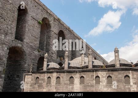 Acquedotto Di Valens (Bozdogan Kemeri) Antica Strada E Ponte D'Acqua A Istanbul, Turchia Foto Stock