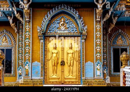 Wat Sampeau (Phnom Sampeou), Battambang, Cambogia. Foto Stock