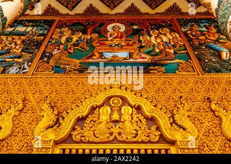 Dipinti Colorati Al Tempio Di Wat Kor, Battambang, Cambogia. Foto Stock