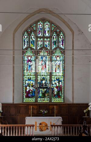 Vetrate vetrate a est di Lavers, Barraud, e Westlake c1891, All Saints Church, Eyke, Suffolk, Inghilterra, Regno Unito Foto Stock