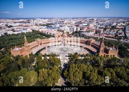 Vista aerea di Plaza de Espana a Siviglia, Andalusia, Spagna. Foto Stock