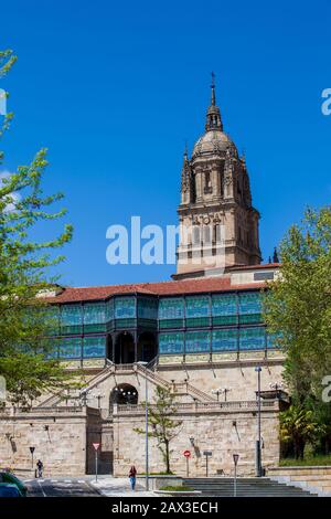 Salamanca, SPAGNA - MAGGIO 2018: La famosa Casa Lis un museo situato nell'antica città murata di Salamanca, conosciuto anche come Museo Art Nouveau e Art D. Foto Stock