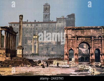 1895 ca. , ROMA, ITALIA : I FORI IMPERIALI , IL TEMPIO di SATURNO e L'ARCO DI SETTIMIO SEVERO. Photocrom stampa colori a cura di Detroit Publishing Co. - CHIESA - ROMA - LAZIO - ITALIA - FOTO STORICHE - STORIA - GEOGRAFIA - GEOGRAFIA ARCHITETTURA - ARCHITETTURA - rudere romano - ARCHEOLOGIA - ARCHEOLOGIA ---- Archivio GBB Foto Stock