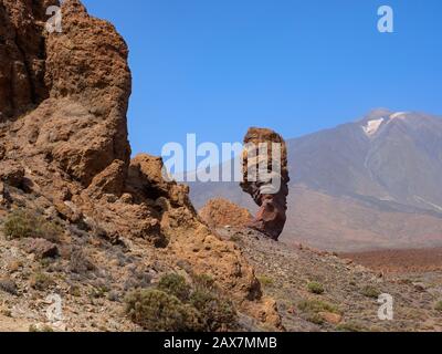 Il Roque Cinchado Nel Parco Nazionale Del Teide Tenerife Isole Canarie Spagna Foto Stock