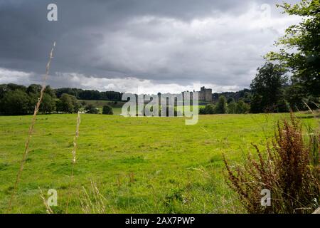 Castello Di Alnwick, Northumberland, Inghilterra. In primo piano in film di Harry Potter. Foto Stock