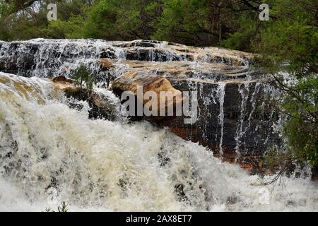 Australia: Tempo una vista delle Cascate di Wentworth nelle Blue Mountains ad ovest di Sydney Foto Stock