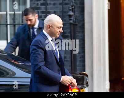 Londra, Regno Unito. 11th Feb, 2020. Il Cancelliere dello scacchiere, Rt Hon Sajid Janid, arriva per la riunione settimanale del Gabinetto a 10 Downing Street, Londra. La discussione è sul controverso progetto ferroviario ad alta velocità sarà gommato dal Gabinetto questa mattina, prima che il primo Ministro faccia una dichiarazione nei Comuni. Credito: Keith Larby/Alamy Live News Foto Stock