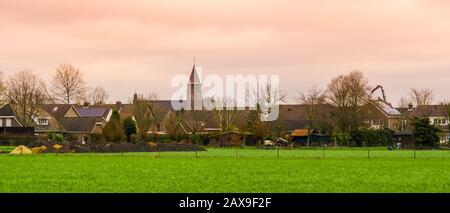 Skyline di rucphen un piccolo villaggio rustico nel Brabante del Nord, Paesi Bassi Foto Stock