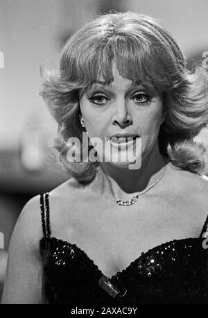 Barbara Schöne, deutsche Schauspielerin und Sängerin, Deutschland um 1981. Attrice e cantante tedesca Barbara Schoene, Germania intorno al 1981. Foto Stock