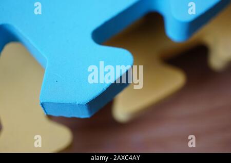 Primo piano dell'angolo di un tappetino blu Foto Stock