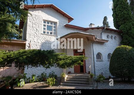 Yalta, Crimea - 09/05/2019: Casa-Museo dello scrittore russo Anton Pavlovich Chekhov a Yalta. Foto Stock