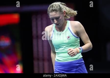 Ekaterina Alexandrova di Russia in azione contro Daria Kasatkina di Russia durante il torneo di tennis di St.Petersburg Ladies Trophy 2020 alla Sibur Arena.Final Score: (Daria Kasatkina 1-2 Ekaterina Alexandrova) Foto Stock