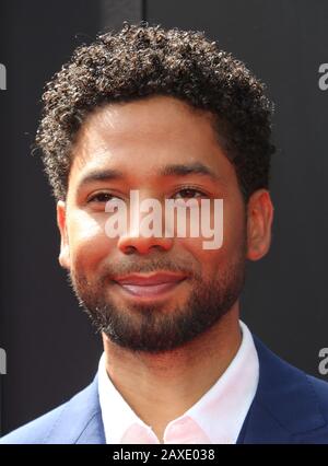 FOTO ***FILE*** Jussie Smollett incriminata da un procuratore speciale a Chicago che indaga sulle accuse che ha falsamente riferito di essere vittima di un crimine di odio del gennaio 2019. Hollywood, Ca - 17 Maggio: Jussie Smollett, Alla Cerimonia Della Mano E Dell'Impronta Di Sir Ridley Scott Presso Il Tcl Chinese Theatre Imax In California Il 17 Maggio 2017. Credito: FS/MediaPunch Foto Stock