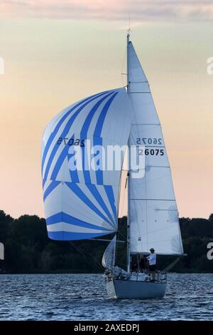 Yacht Racing sulla Baia di Quinté Foto Stock