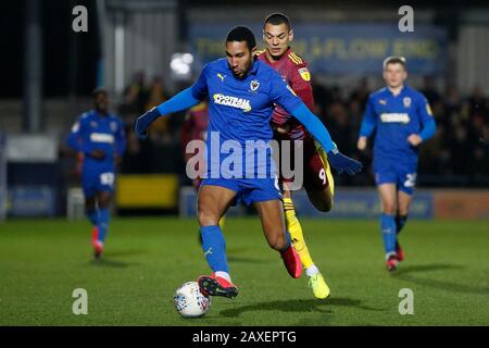 Kingston, Regno Unito. 11th Feb, 2020. Terell Thomas of AFC Wimbledon difende la palla durante la partita EFL Sky Bet League 1 tra AFC Wimbledon e Ipswich Town al Cherry Red Records Stadium, Kingston, Inghilterra, l'11 febbraio 2020. Foto Di Carlton Myrie. Solo uso editoriale, licenza richiesta per uso commerciale. Nessun utilizzo nelle scommesse, nei giochi o nelle singole pubblicazioni di club/campionato/giocatore. Credit: Uk Sports Pics Ltd/Alamy Live News Foto Stock