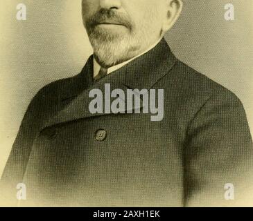 Un volume di memorie e genealogia di cittadini rappresentativi della città di Seattle e della contea di King, Washington, comprese le biografie di molti di coloro che sono passati via. N terre per diventare i circoli commerciali prominentin a Washington è Jacob Furth, il presidente della PugetSound National Bank, Di Seattle, e un uomo il cui interesseshave vario di affari ha contribuito in grande misura alla costruzione sostanziale della città con cui ha alleato i suoi interessi. Il suo successo in tutti i suoi undertakingshas è stato così marcato che i suoi metodi sono di interesse per il mondo commerciale.He ha basato il suo bu Foto Stock