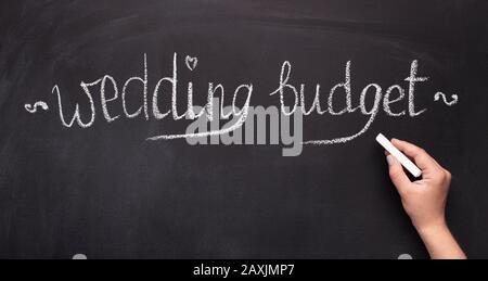 Femminile scrittura a mano testo creativo matrimonio bilancio con gesso Foto Stock