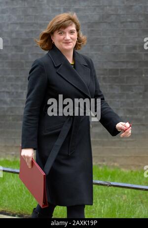 La baronessa Nicky Morgan ha lasciato l'ultimo incontro del gabinetto come Segretario della cultura, a Downing Street, 11th febbraio 2020. Foto Stock