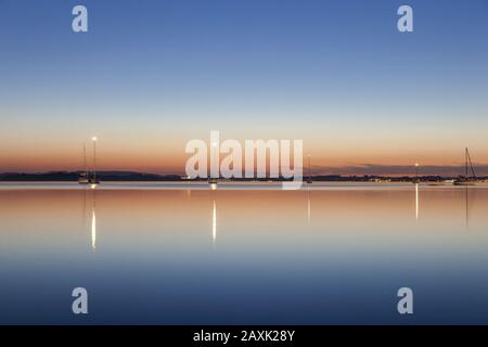 Serata Al Lago Chiemsee, Übersee A Chiemsee, Chiemgau, Alta Baviera, Baviera, Germania Meridionale, Germania, Europa Foto Stock