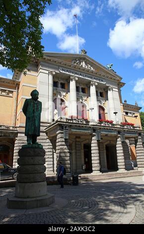 Oslo / Norvegia - 27 Giu 2012: Il Teatro Nazionale, Oslo, Norvegia Foto Stock