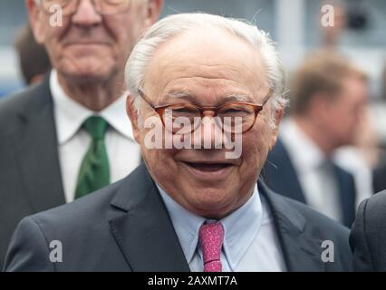 Offenburg, Germania. 12th Feb, 2020. Editore Hubert Burda alla festa dello staff del gruppo media. L'editore Hubert Burda festeggia il suo 80th compleanno. Credito: Patrick Seeger/Dpa/Alamy Live News Foto Stock