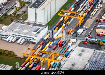 Foto aeree, Denninghaus & Co. Limited partnership forwarding agency & logistiche, carico di camion, gru di viaggio, Osterbönen, Bönen, zona di Ruhr, Nort Foto Stock