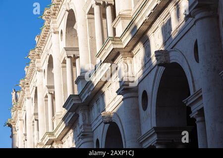 Veduta della Basilica Palladiana di Vicenza. La città di Palladio, dal nome dell'architetto che qui progettò la maggior parte delle sue opere Foto Stock