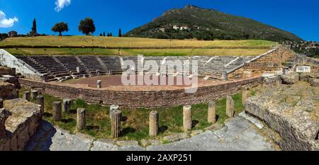 Antico teatro in Grecia, Messene. Sito Archeologico Pubblico. Foto Stock