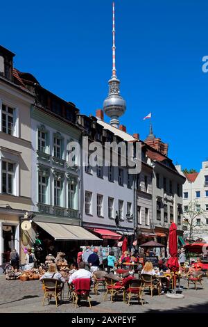 Berlino, Nikolaiviertel, Street cafe Foto Stock